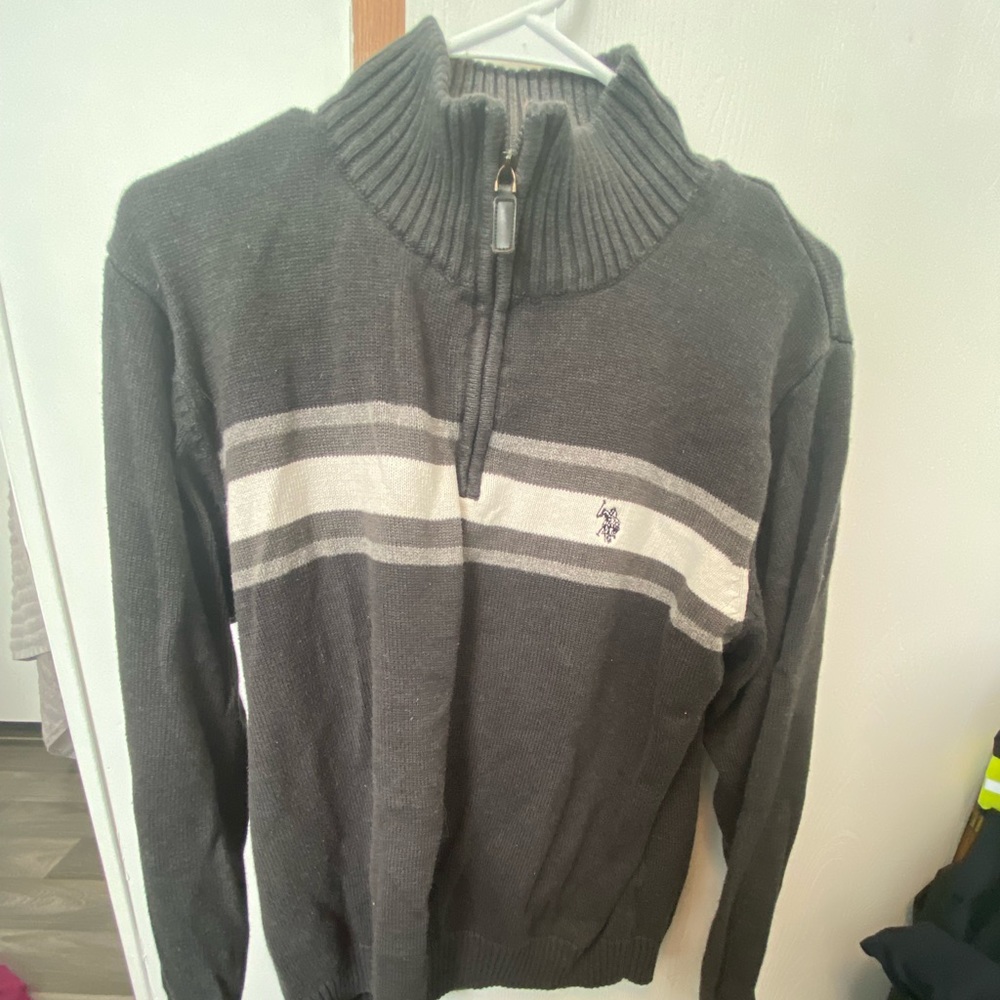 Grey Polo half zip knitted sweater 🖤